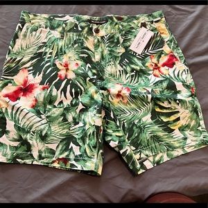 Michael Kors Floral Pattern Shorts size 33 NWT